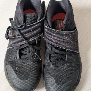 Boys Sneakers - Nike Kyrie